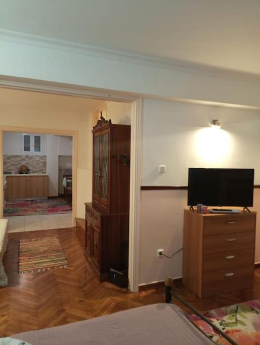 Romantic Apartment Ideal For Women! Athene Buitenkant foto